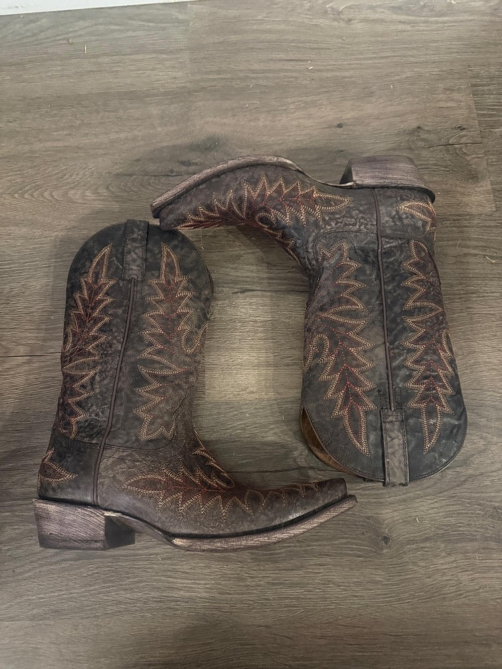 Ariat Distressed Brown Western Boots Women’s Size 7B Square Toe